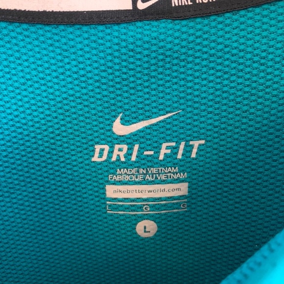Nike dry fit men’s workout tshirt - Picture 3 of 3